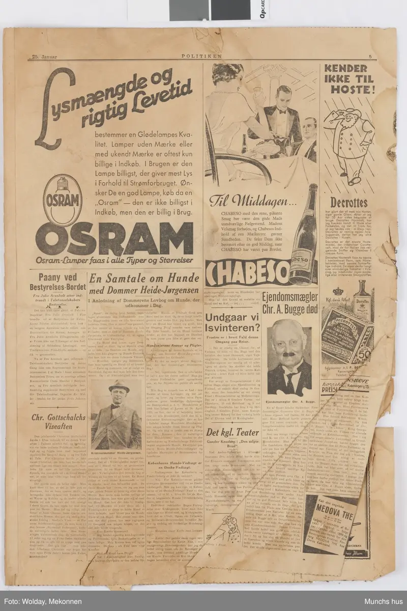 Del av avis (6 sider). Politiken 25. januar År ikke oppgitt.
Sannsynligvis brukt som mellomlegg mellom bilder i mappen.