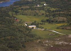 Eiendommene Solbakken, Naustbakkan og Litlvågen