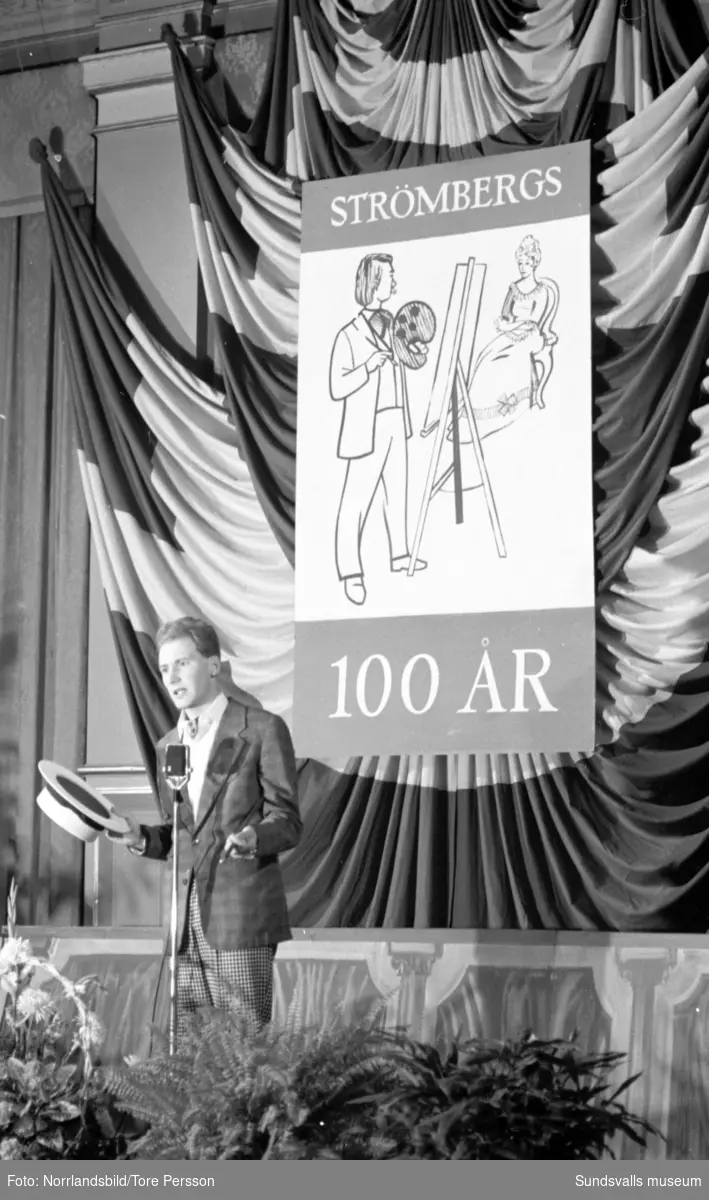 Strömbergs färg firar sitt 100-årsjubileum i Stadshussalongen.