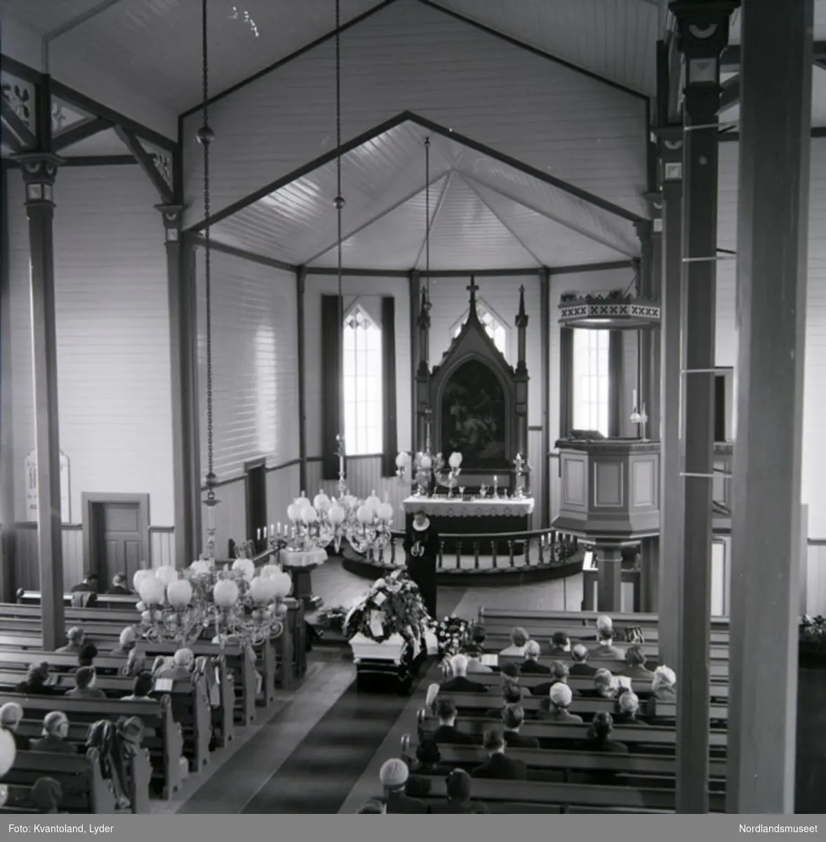 Kvantolands protokoll: Båren til Eilertsen, Gyltvik i Røsvik kirke