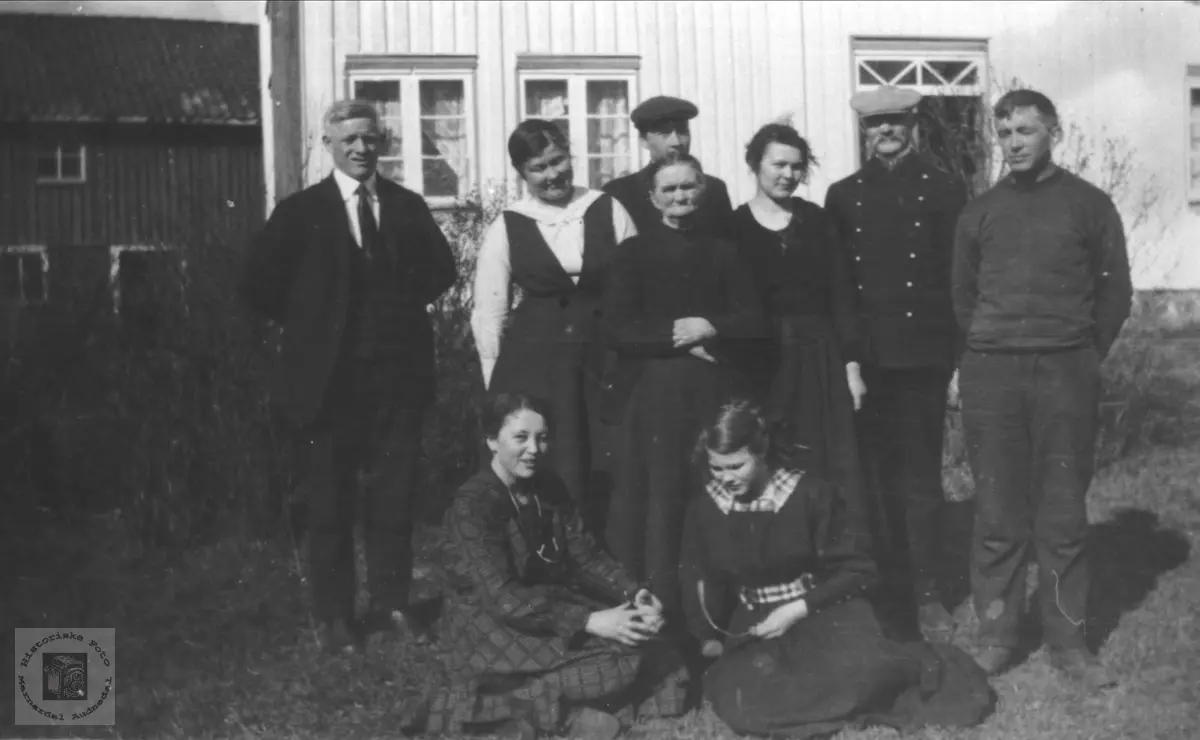 Familiegruppe med Kristen O. Øyslebø