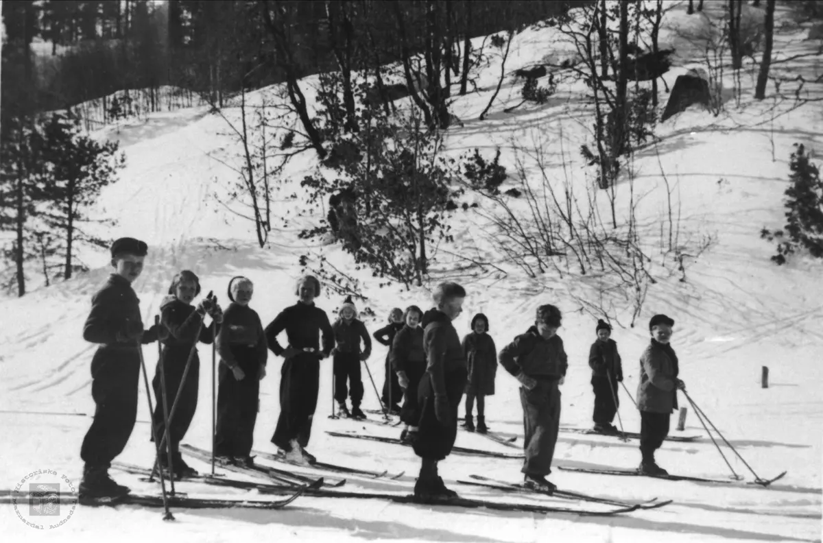 Skitur med Finsdal skole til Øygarden, Usland