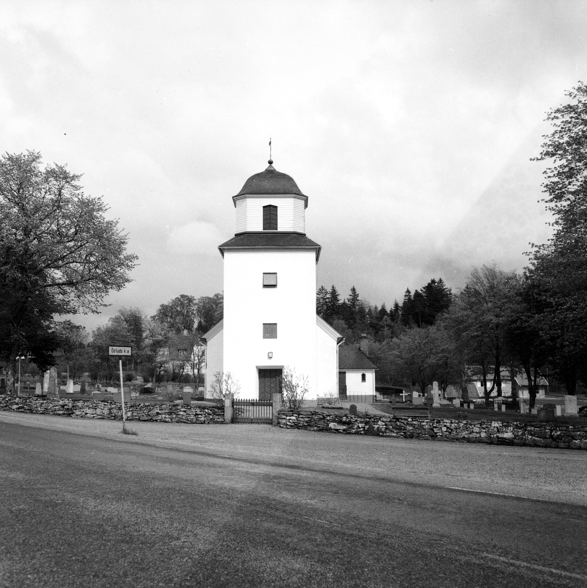 Östad kyrka