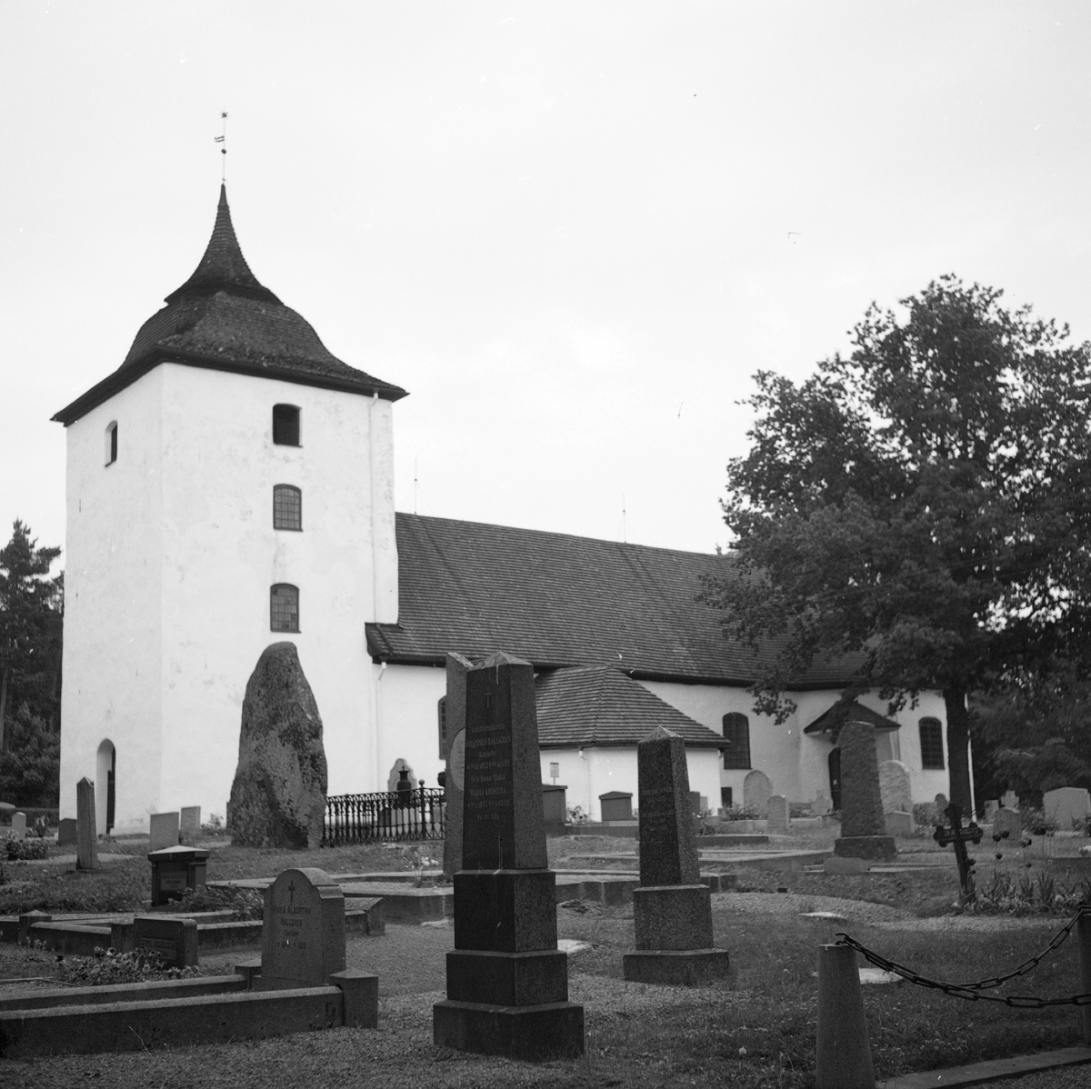 Leksberg kyrka