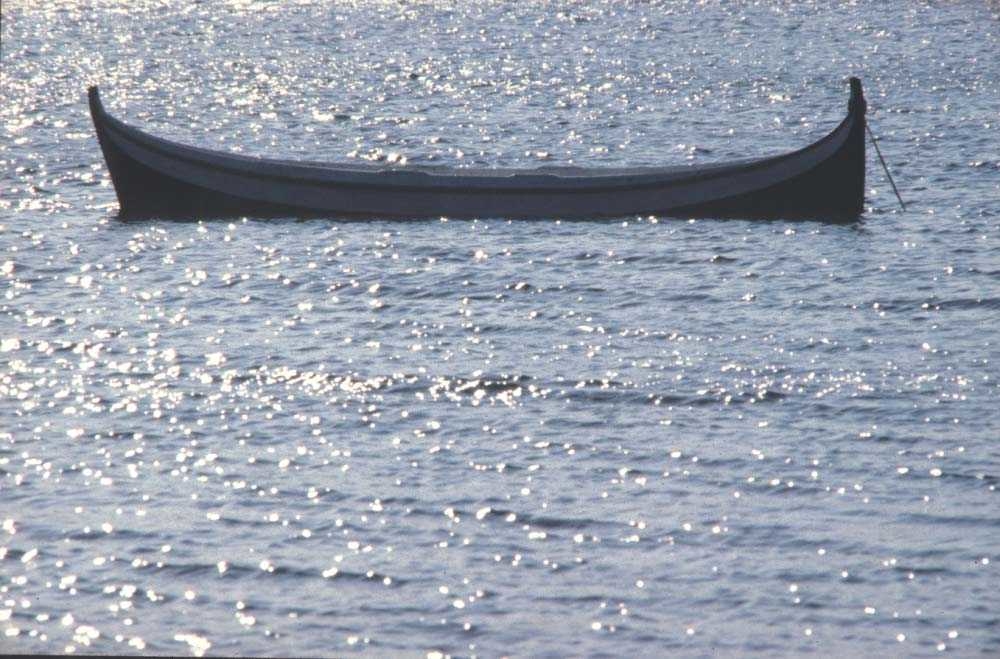 Landskap. Tromsø. En Nordlandsbåt ligger og dupper i sjøen.


































































































































































































































































































































































































































































































































































