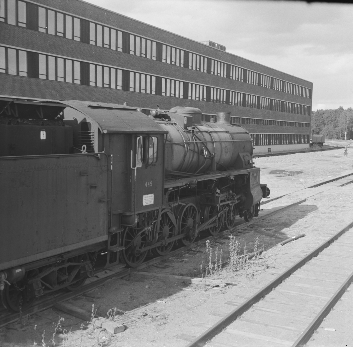 Utrangert damplok type 31b nr. 449 på Grorud verksted. Lokomotivet ble utrangert i mai samme år.
