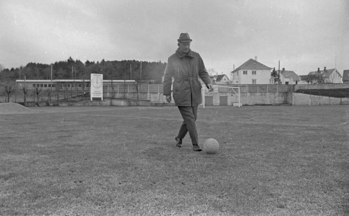 "HD bak Kulissene". Stadion - 10/6-1972