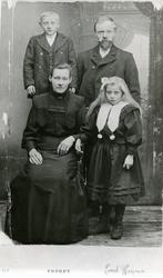 Petra Andreasdatter Bangstad, Hilda, Helmer og Petra Bangsta