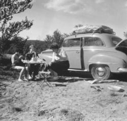 Sommeren 1958  eller 1959 var familien Ebeltoft på bilferie 