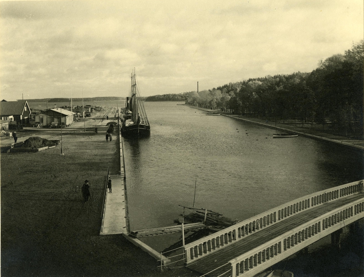 Hamnen efter ombyggnaden 1933 - 1934.