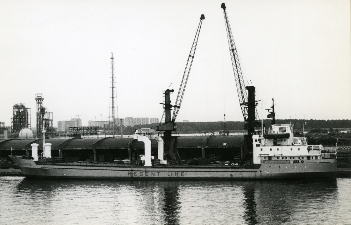 Ägare:/1970-72/: Stensaker Schiffahrtsgesellschaft M/S Hansa Trade K.G. Hemort: Bremen.