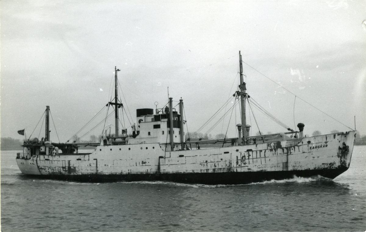 Ägare:/1943-54/: Stockholms Rederi AB Svea. Hemort: Stockholm ...
