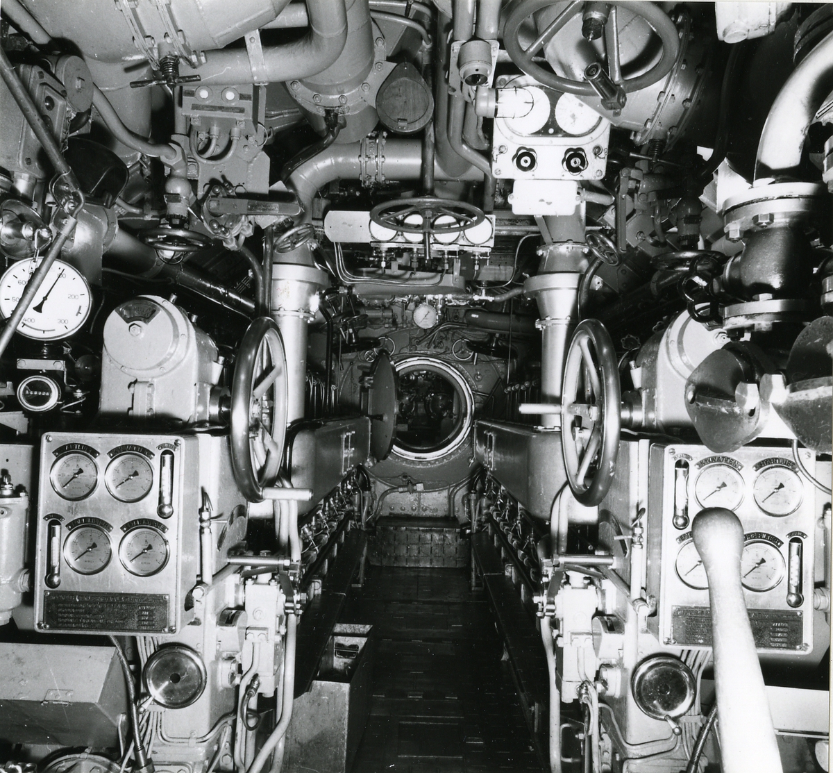 Dieselmotorrum ubåten "Näcken".