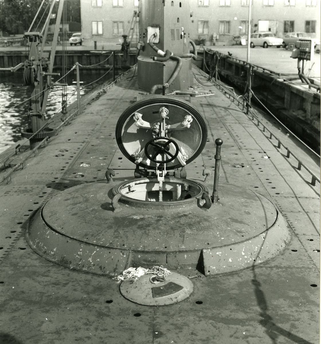 Foto visande aktra nedgångsluckan ubåten "Neptun".