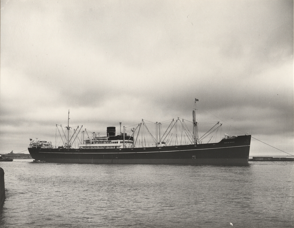 M/S MARTIN BAKKE. Foto från Köpenhamn mars månad 1962. - Sjöhistoriska ...