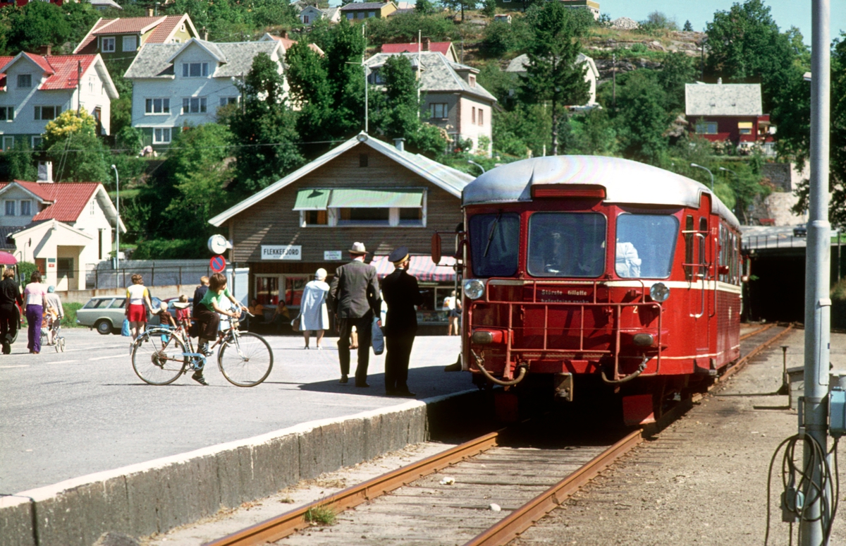 Flekkefjord stasjon. NSB motorvogn BM 87 07.