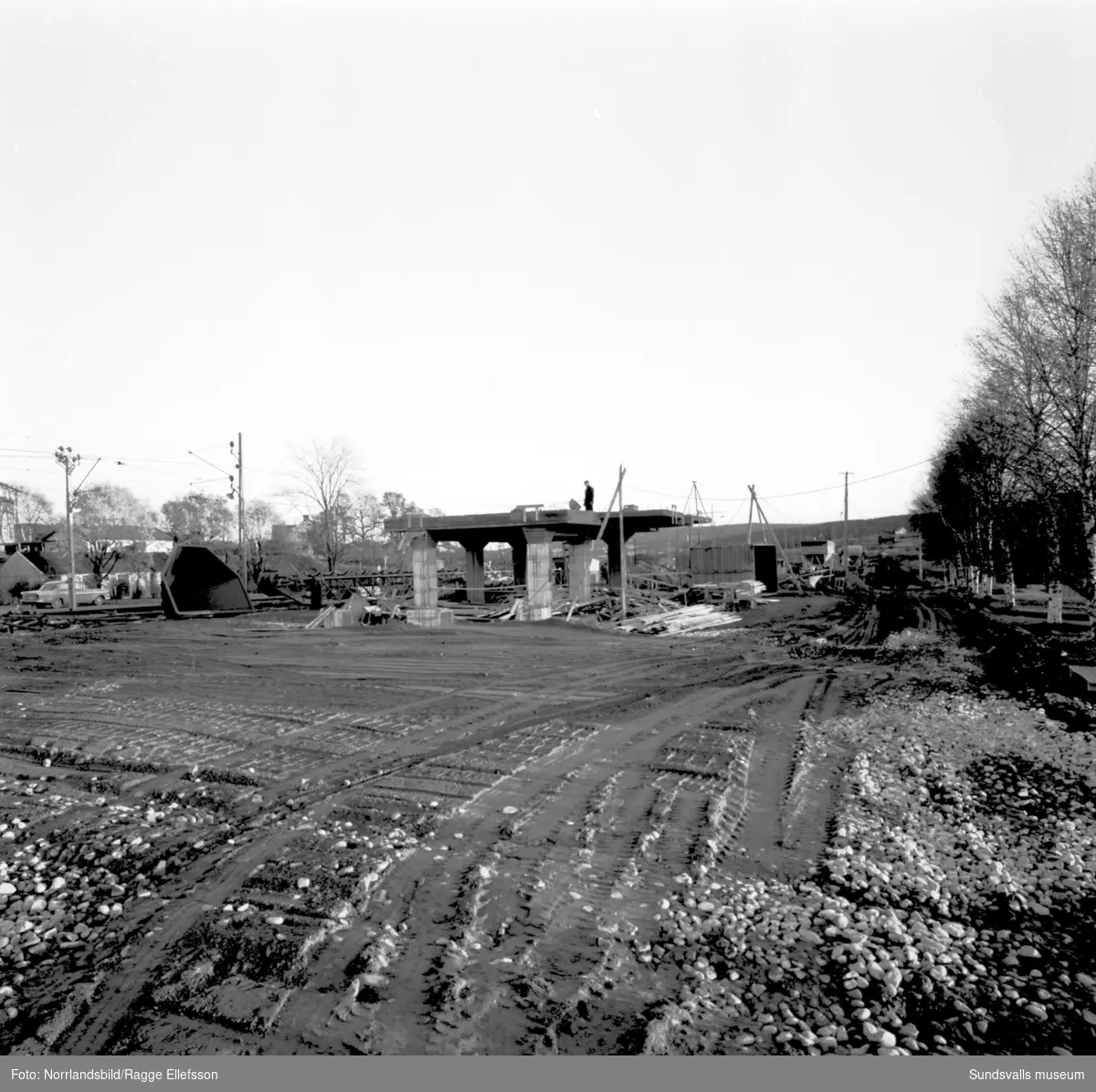 Silobygge invid järnvägen i Granlo, Selånger.