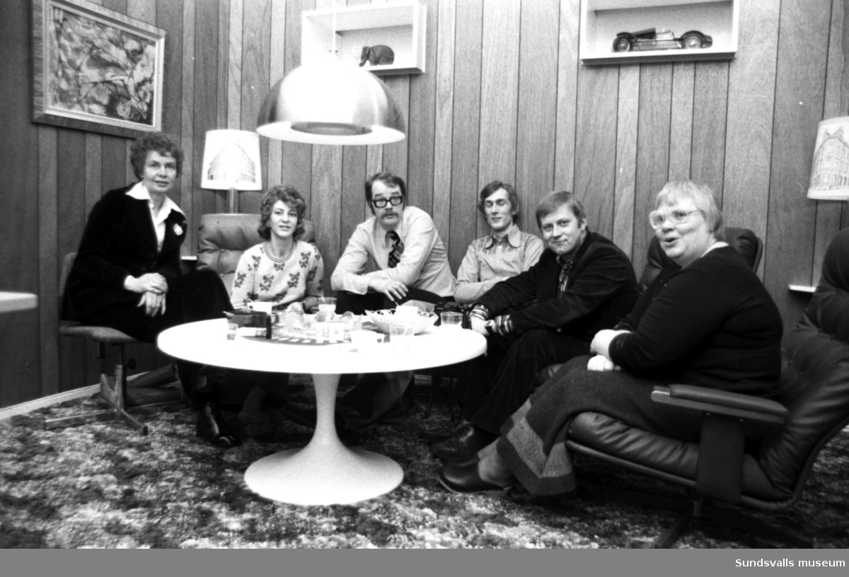 Bilder på personalen vid tidskriften Timrå Tidning - ett informationsblad som utkom 1972-1982.