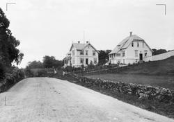 Lagårdsveien 131 og 133 i Stavanger 1910. Lagårdsveien 133 b