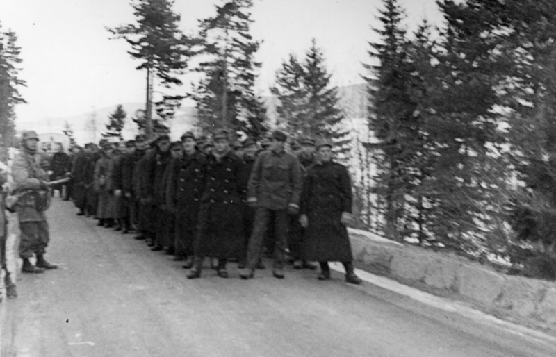 Nesten uten ammunisjon, men med aggressiv og profesjonell opptreden tok tyskerne flere norske avdelinger til fange på vei til Oslo.