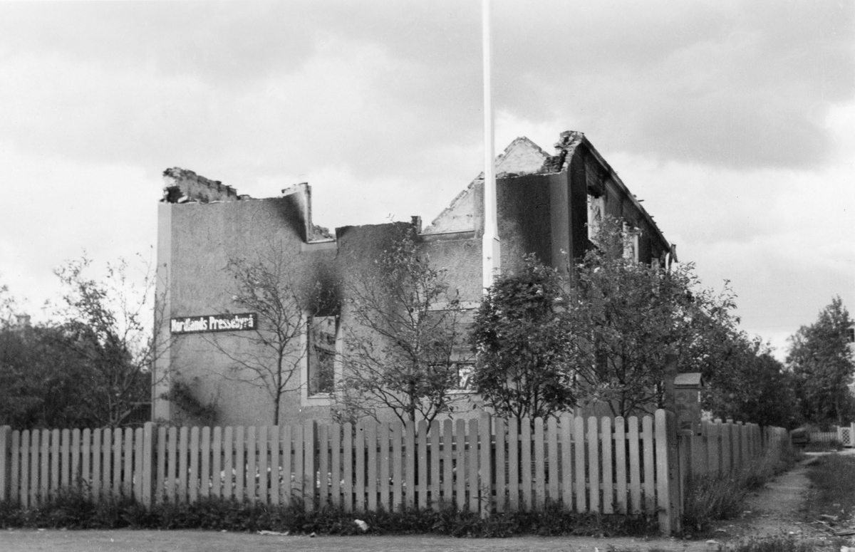 Utbombet bygning i Bodø, etter luftangrep i 1940.