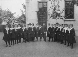 Fotoarkivet etter Gunnar Knudsen. Gruppebilde, dameturnere. 