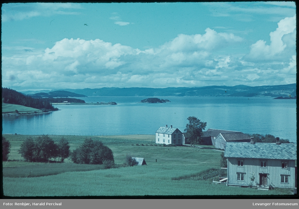 Utsikt  mot Trondheimsfjorden.