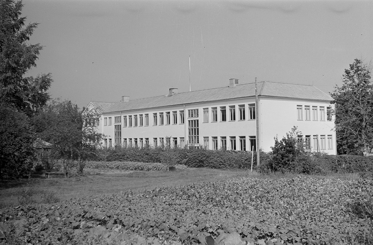 Kärna skola i Malmslätt, 1940-tal. - Flygvapenmuseum / DigitaltMuseum