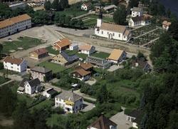 Hønefossen
Hønefoss kirke, brant ned i 2009
Dronningensgat