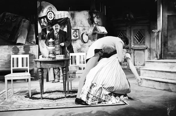 Riksteatret. "Revisoren". 20/9-77.