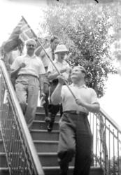 "17. mai tog, Torp med flag."