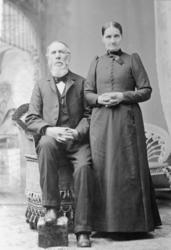 Portrettbilde, eldre ektepar? atelierfotografi av Marit og M