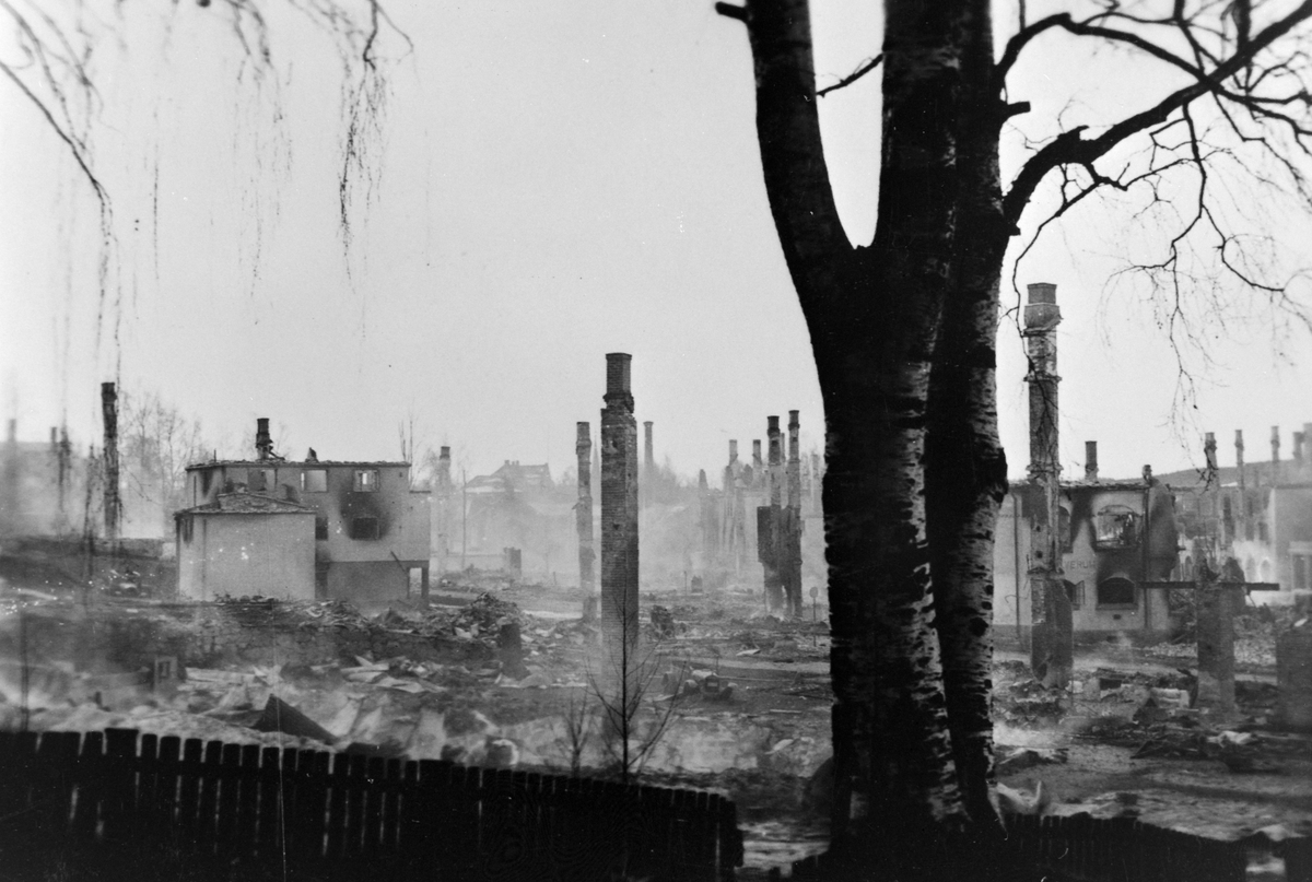 Elverum, Leiret, ruiner etter tysk flyangrep 11.april 1940. 2.verdenskrig.