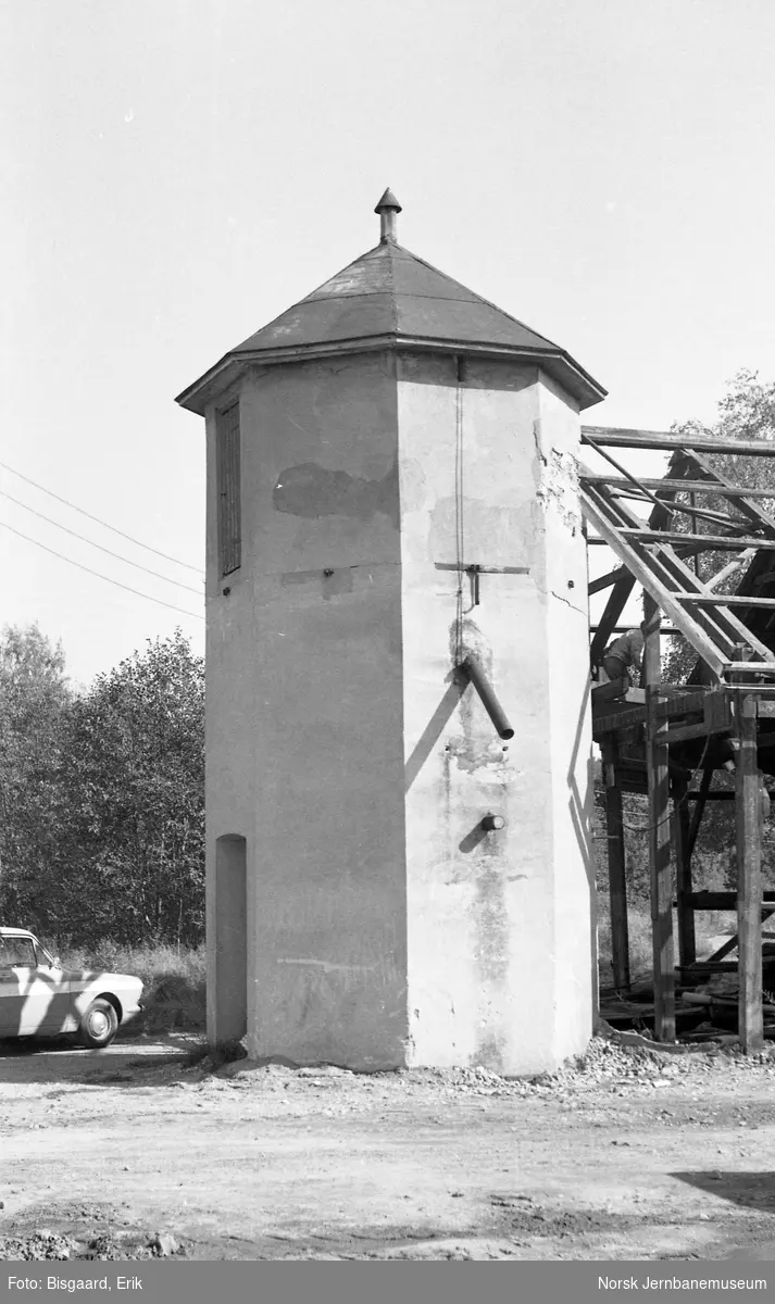 Vanntårn på Bjørkelangen stasjon
