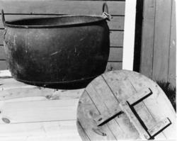 Kobberkjel med trelokk