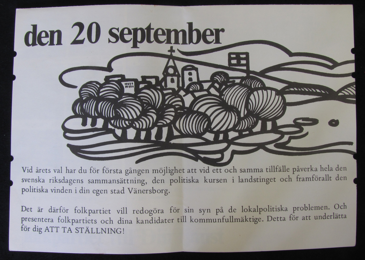 Reklamtryck tillverkat inför valen 20 september 1970. Reklamtrycket är för Folkpartiet och här presenteras vad som genomförts de gångna ttre åren och vad man planerar för kommande mandatperiod. 

Kandidaterna presenteras med namn och bild.

Designen är utförd av företaget Inform AB som fanns i Vänersborg.