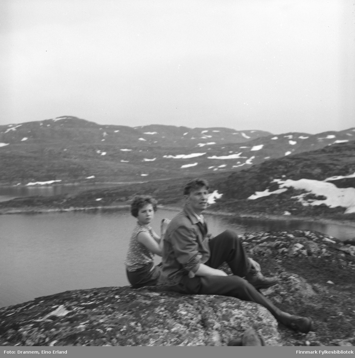 Turid lillian og Eino Drannem på fjelltur i Hammerfest