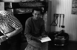 Interiør med person(er).