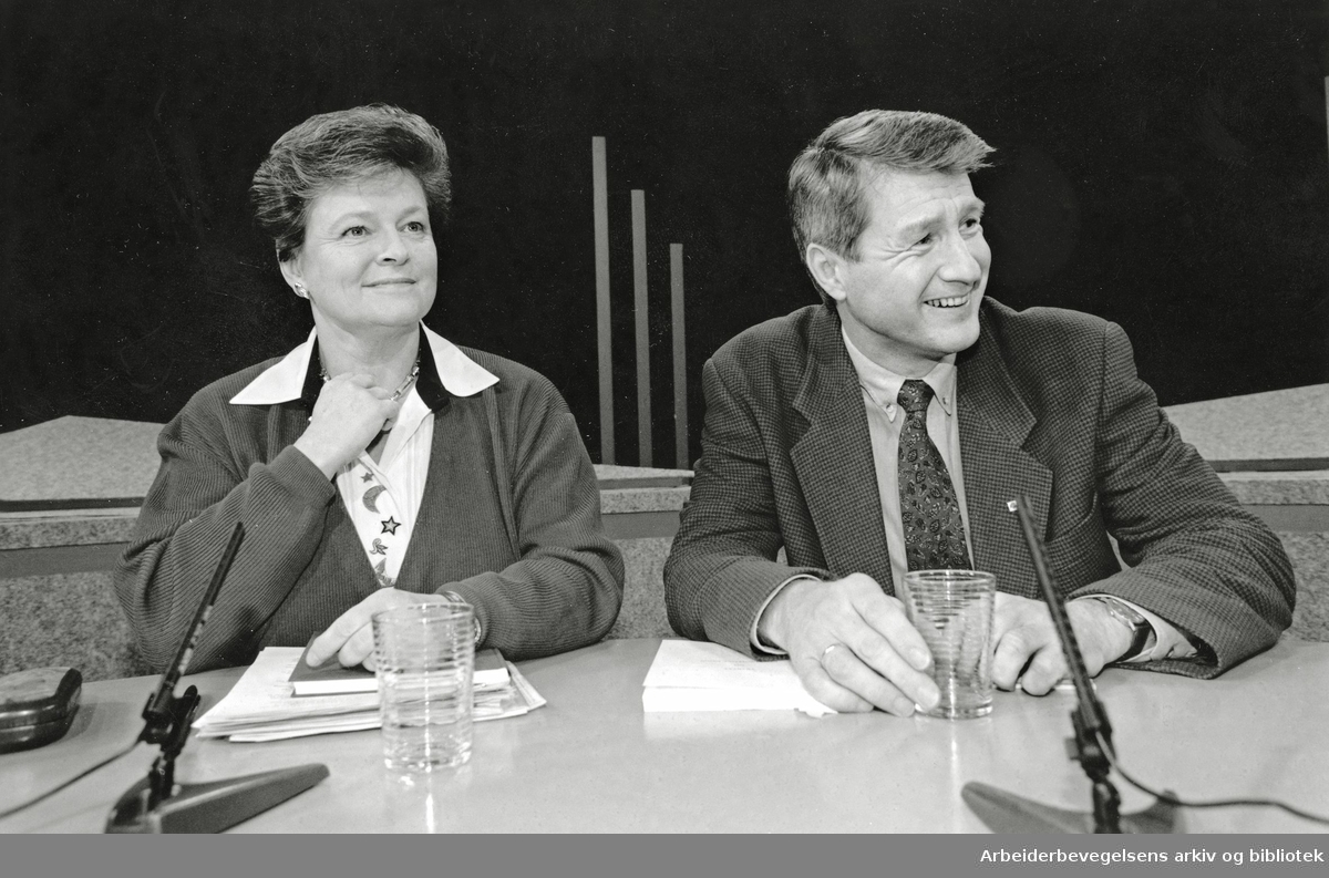 EU-debatten i 1994. Thorbjørn Jagland og Gro Harlem Brundtland i NRK-TV, 25. mars 1994.