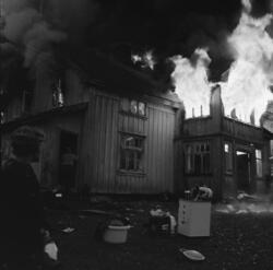 Brann i bygninger hos Birger Olstad i Gjerdrum, 1967