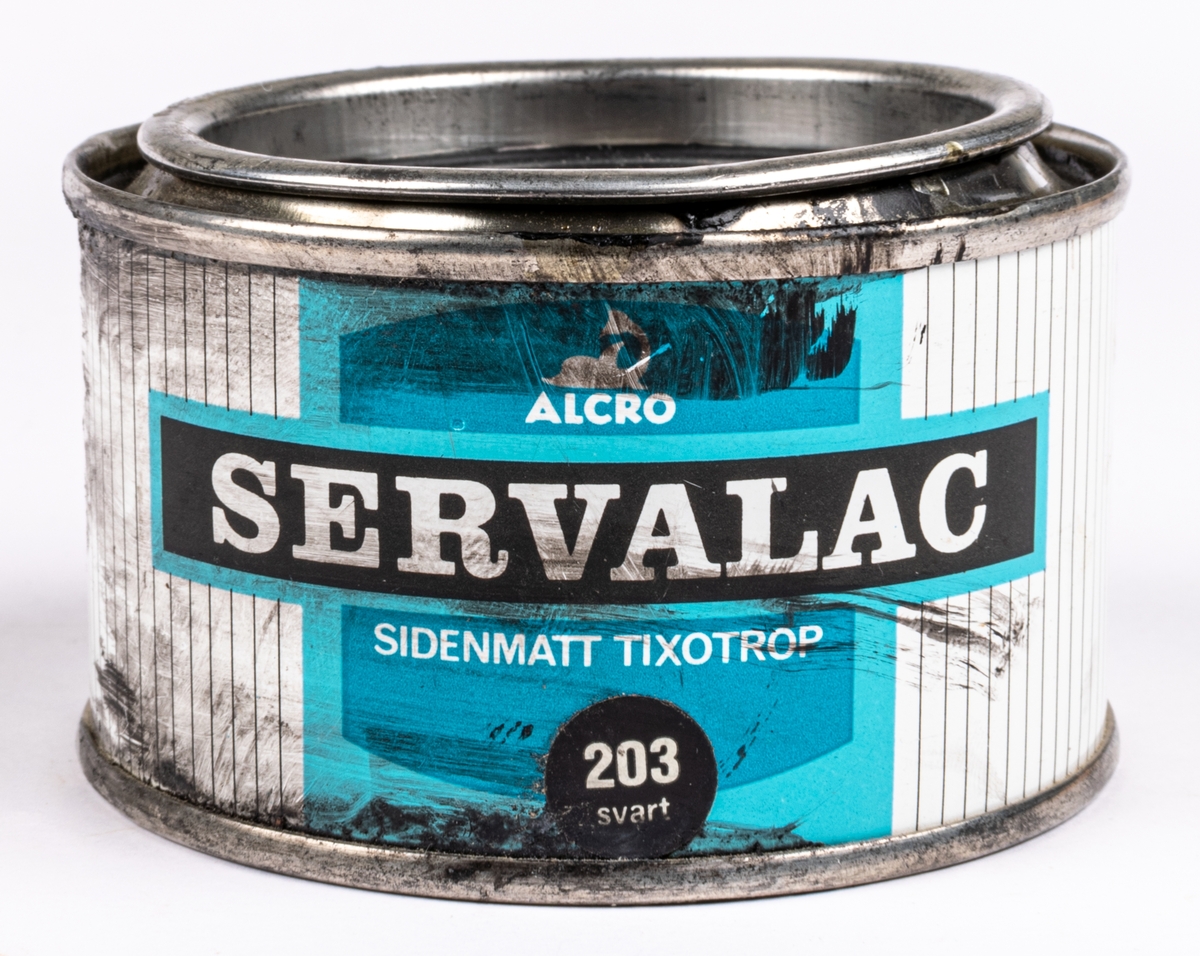 En plåtburk innehållande Servalac - Sidenmatt Trixotrop. Alcro.