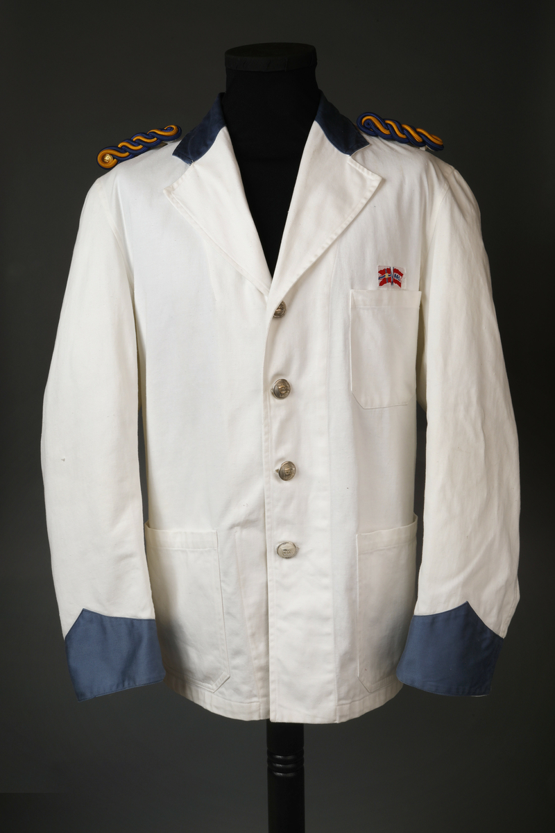 Uniform, kelner/tjener fra Sagafjord, Den norske Amerikalinje. Hvit jakke og svart bukse.
