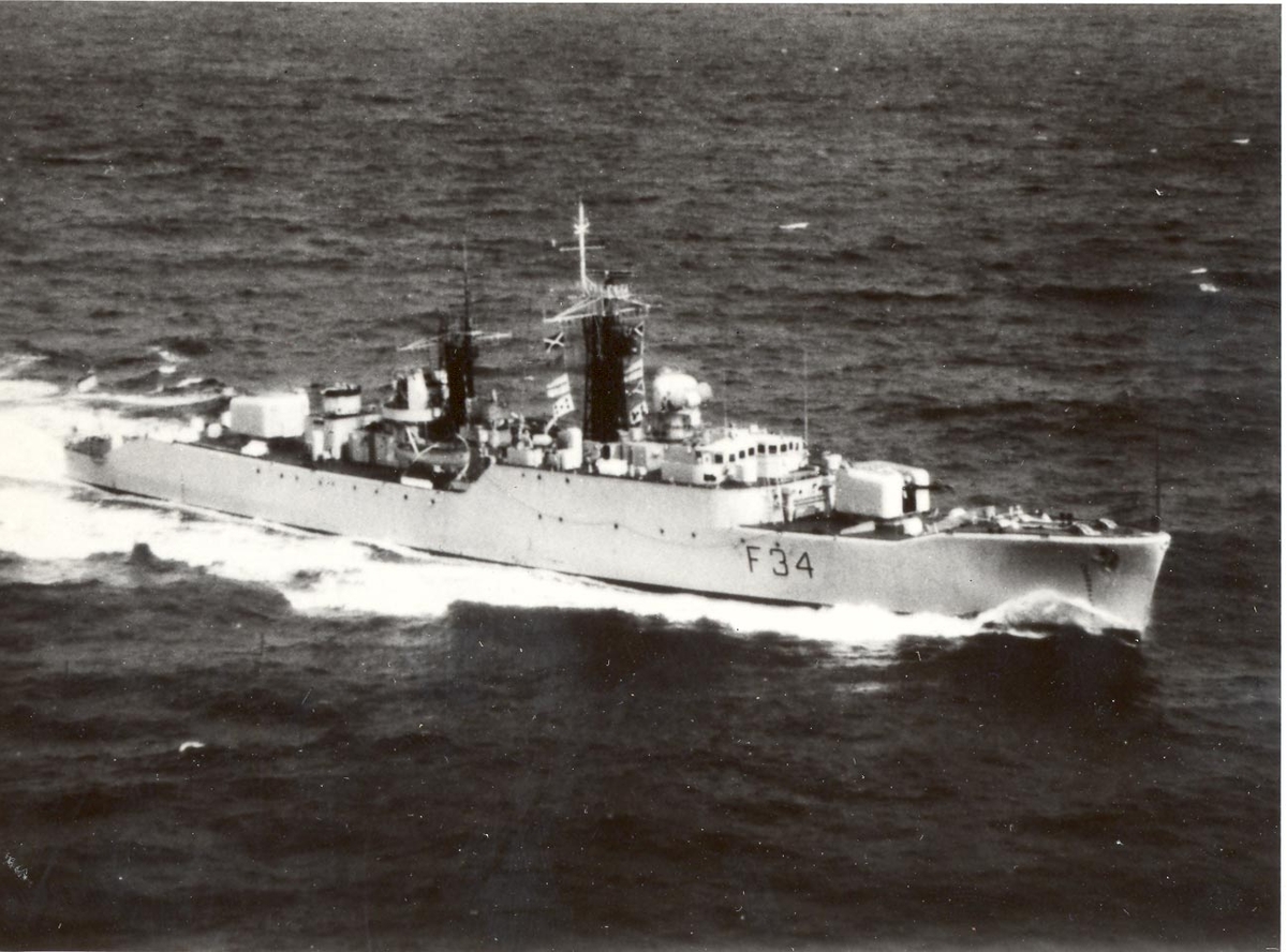Enkeltbilde. Engelske fregatter. HMS Puma. Leopard klassen.