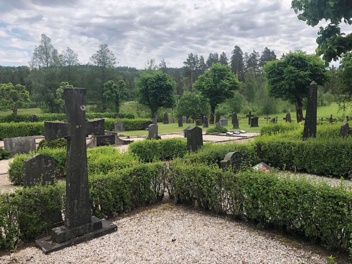 Gnosjö kyrkogård, grusgravskvarter på gamla kyrkogården.