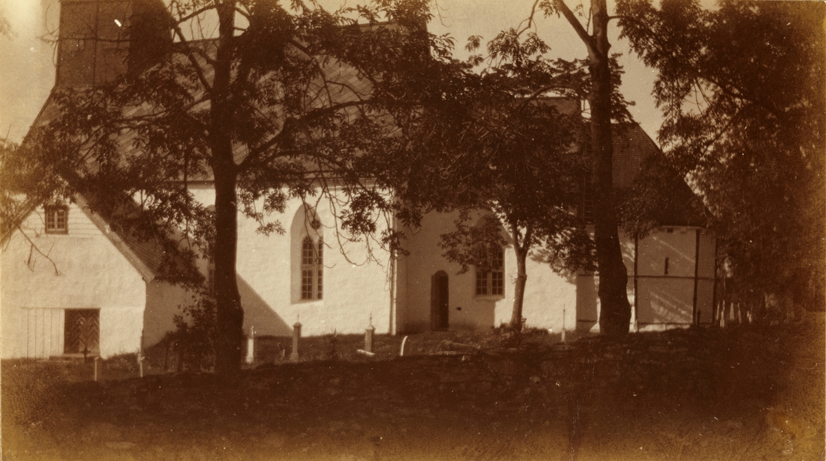 Alstadhaug kirke i Nord-Trøndelag. Fotografert 1901.