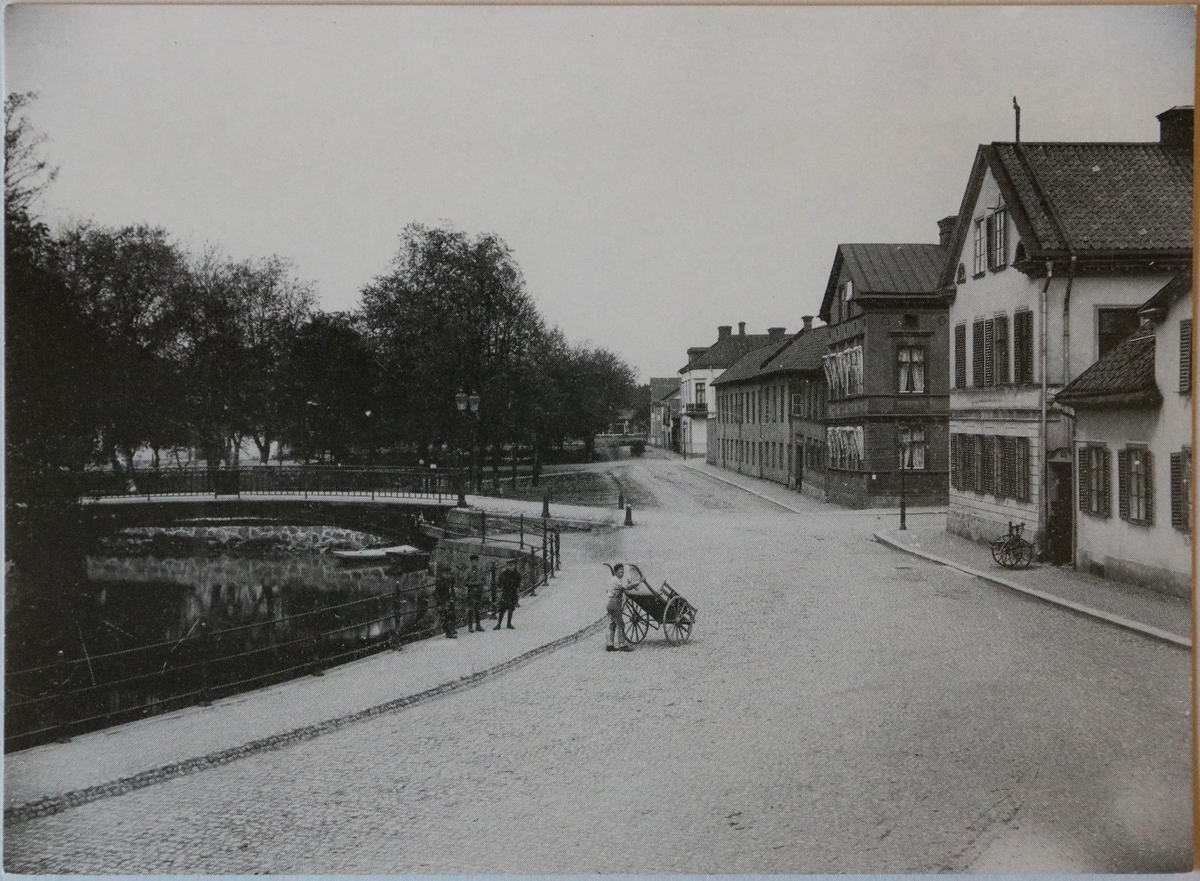 Ågatan, Enköping, år 1906.