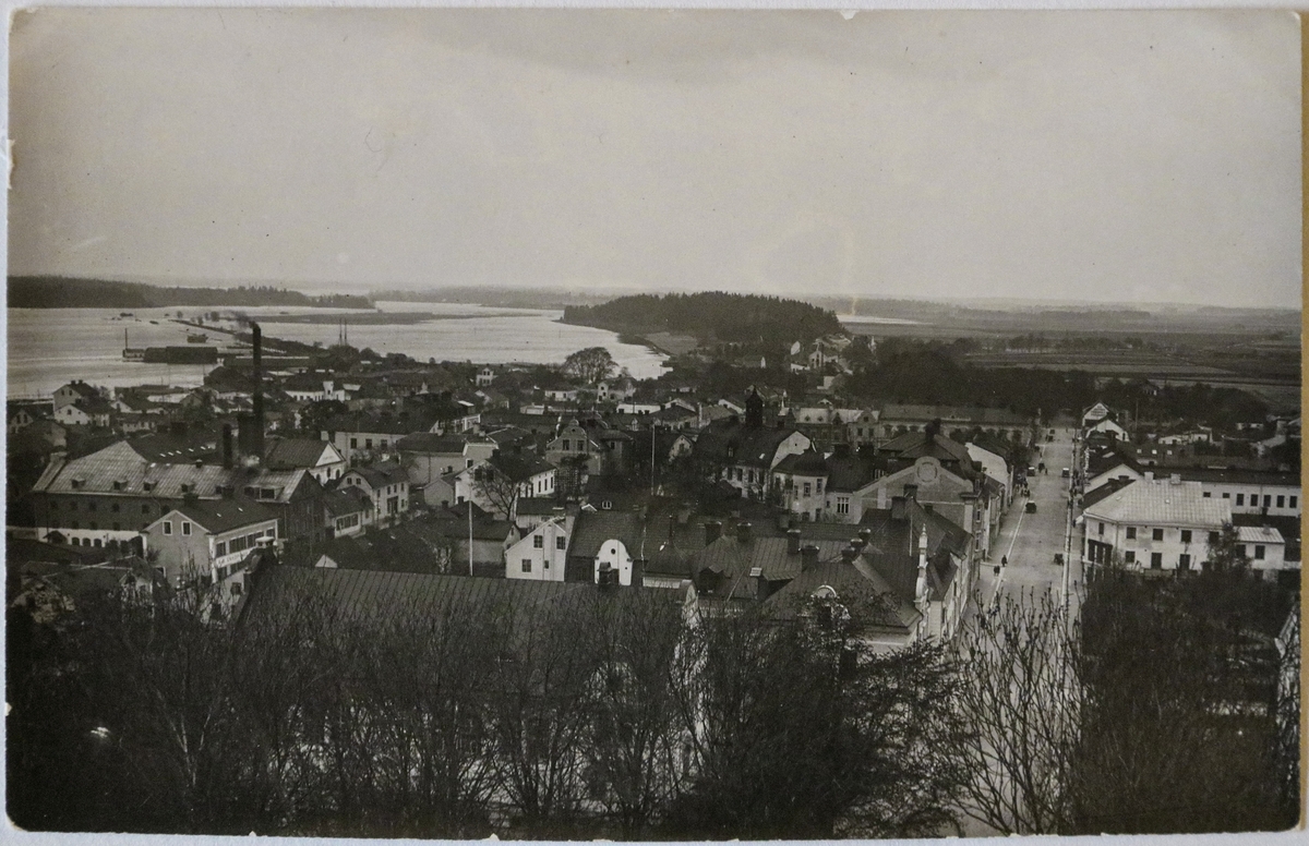 Enköping, vy från Vårfrukyrkan. Den stora vårfloden 1924.

Jämför gärna med bild 2.