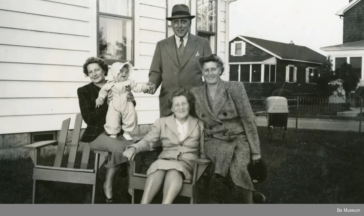 Mr. & Mrs. Johansson og Mari Sv. Myhre med Trudy Marie 1946