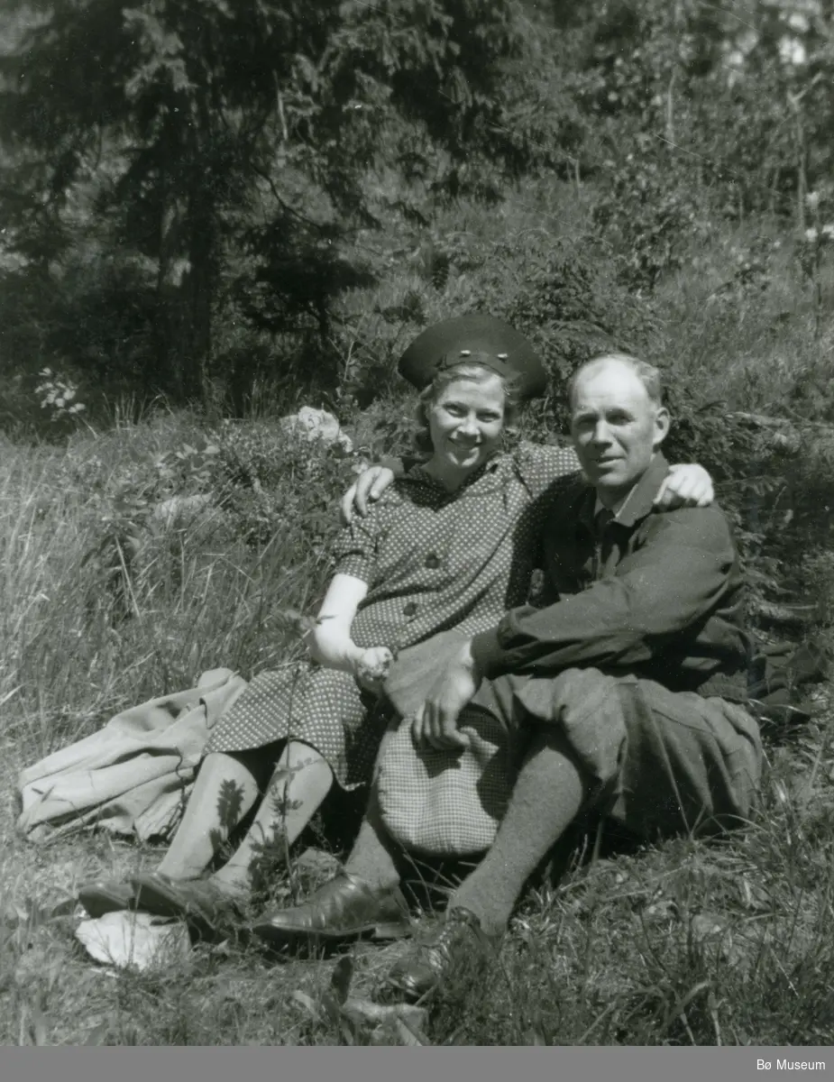 Grefsenåsen 1943. Kari og Jon Forberg - Bø Museum / DigitaltMuseum