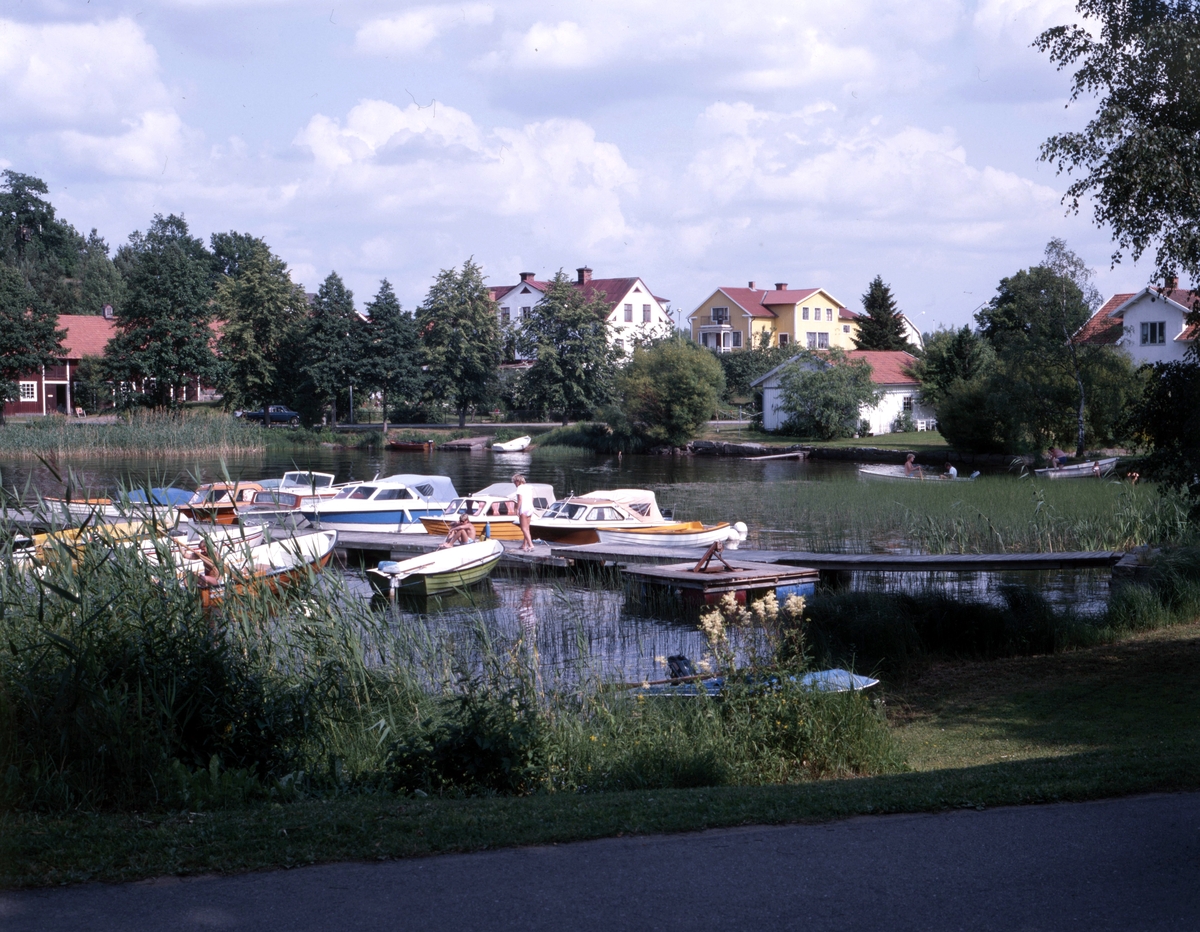 Båtliv i Hycklinge. Ögonblick från sommaren 1987.